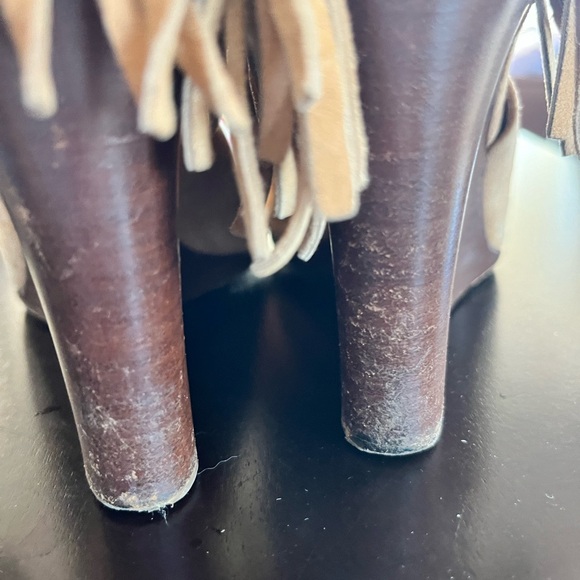 CHLOÉ Suede Fringe Trim Accent Slingback Sandals - Picture 4 of 7